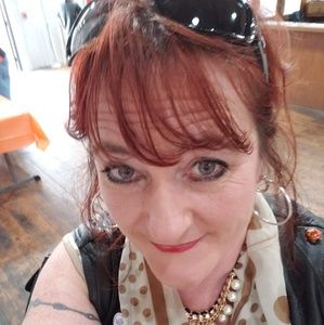 Meet your Posher, Georgiana